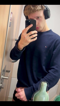 Was so Horny on the Train