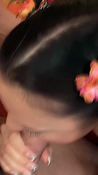 A Wet Pussy Sexy Girl Who Like Hot Sex Fucked with Deep Penetrations