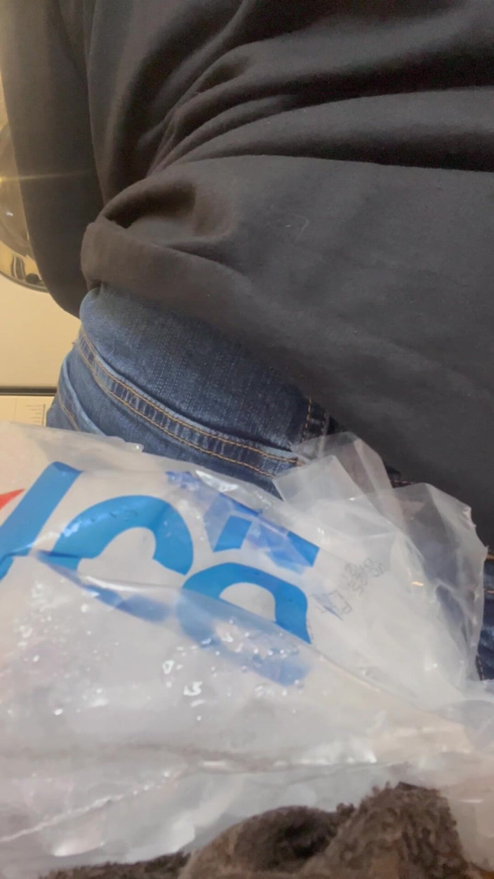 Anye Meshell: Putting Ice in My Pussy for the First Time!
