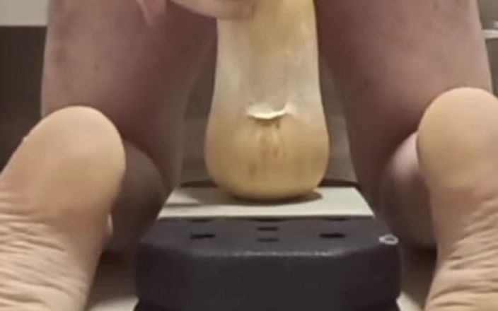Venusian70: Butternuss