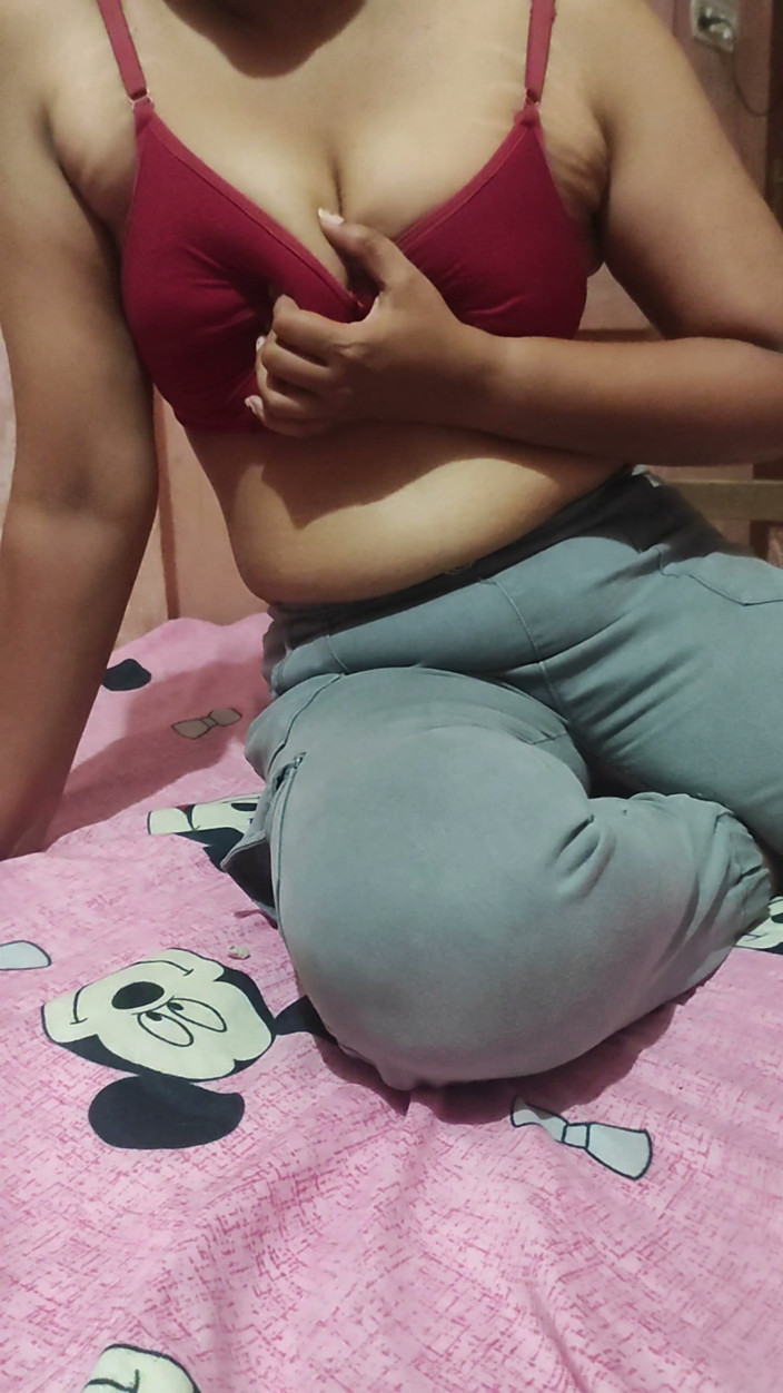 Realmallucouplevlog: Tendence kamaráda mého souseda Mallu Neha mě otočí na příliš...