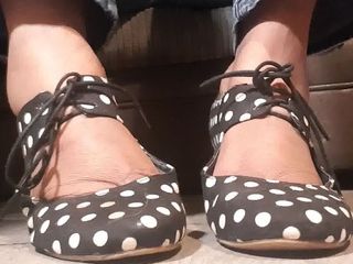 Simp to my ebony feet: Polka dot shoes and very dirty feet
