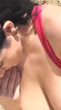 Překrásná Adrianne