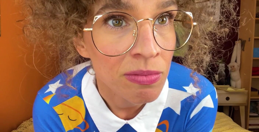 VibeWithMommy: Cette belle-mère adore humilier ses gentils garçons qui aiment ça