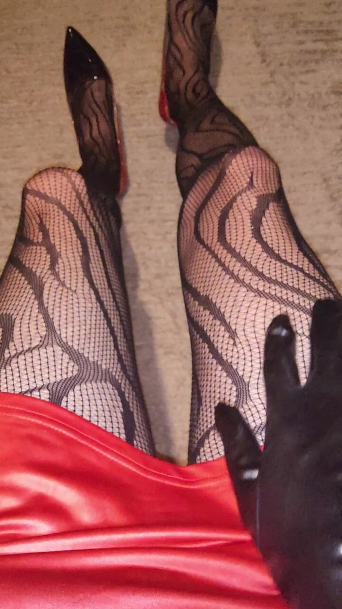 LoverPantyhose: Teasing My Fishnet Stocking