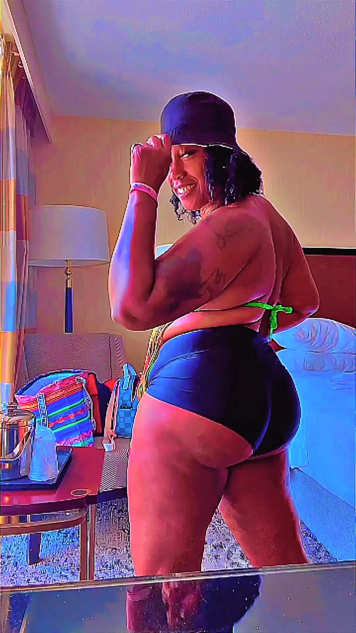 Lady Rae: So Thick