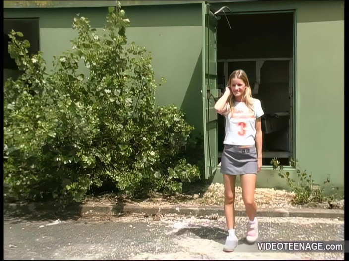 Videoteenage: 18 Year Blonde Girl First Porn Casting