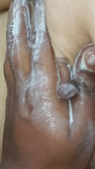 Catchybusty: 하드코어 목욕을 원하는 파이프 샤워 23살 소녀