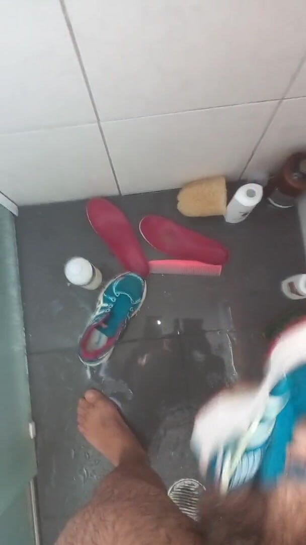 Sneakerfetish_BR: Sneakers Fuck Asics in Bathroom