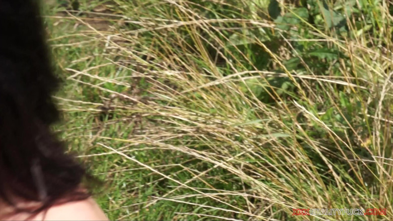 Czech Pornzone: Sexy stopařka - Barbra Sweet