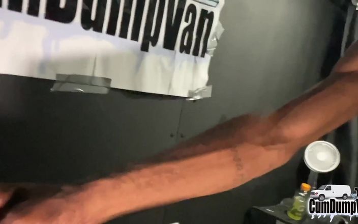 Cum Dump Van: Enormi cazzi mostruosi si caricano dopo il carico senza preservativo...