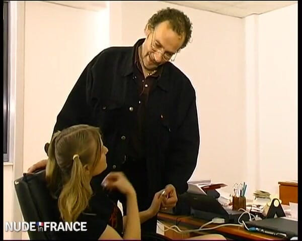 La France a Poil: Ein französischlehrer knallt einen seiner ausländischen schüler.