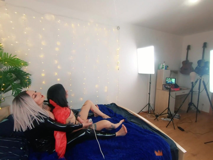 Arya Grander: Backstage of Pretty Lesbian Fetish Girls Doing Sex Video. Positive...