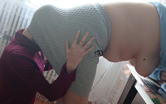 Lesbian-illusion: Мы по очереди лижу задницу нашего босса для продвижения по службе