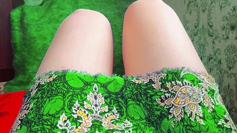 Kitty_Cross: Sevimli büyük ladyboy bacaklar seksi kitty transeksüel cosplayer azgın sevimli...