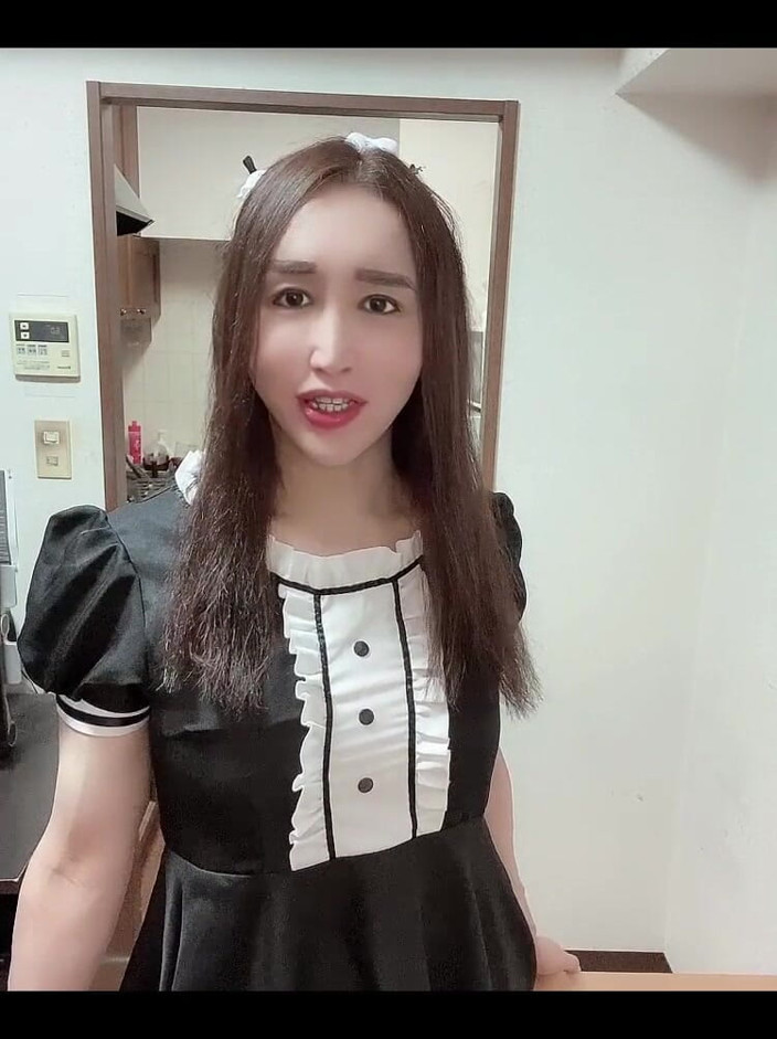 TS Shizuka: Shemale cameriera sborra
