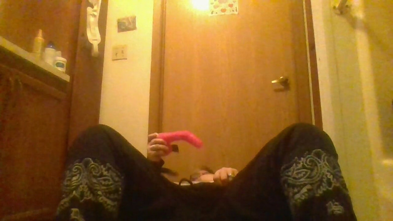 krazykristin: Natuarl ta tas dan memek sempit di wajahmu dicrot sperma...