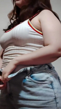 자위하고 시오후키하는 귀여운 통통한 소녀