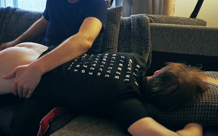 Oznob Oznofla: Amateurboy dostaje swój pierwszy klapsy, alternatywną kamerę