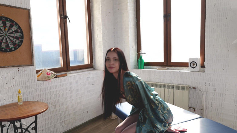 Oopsmodels: Meeting with Monika Akai