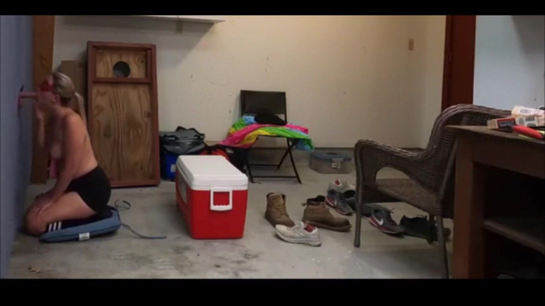 ScarlettRavenXO: Wife's First at Home Gloryhole with a Local Fan