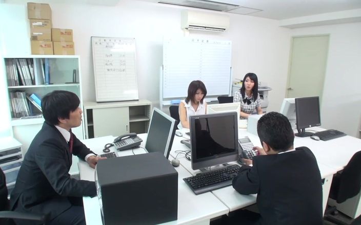 Raptor Inc: 유부녀의 자위: 쪼이고 젖은 보지, 자극할 때 쉽게 사정하는 5부