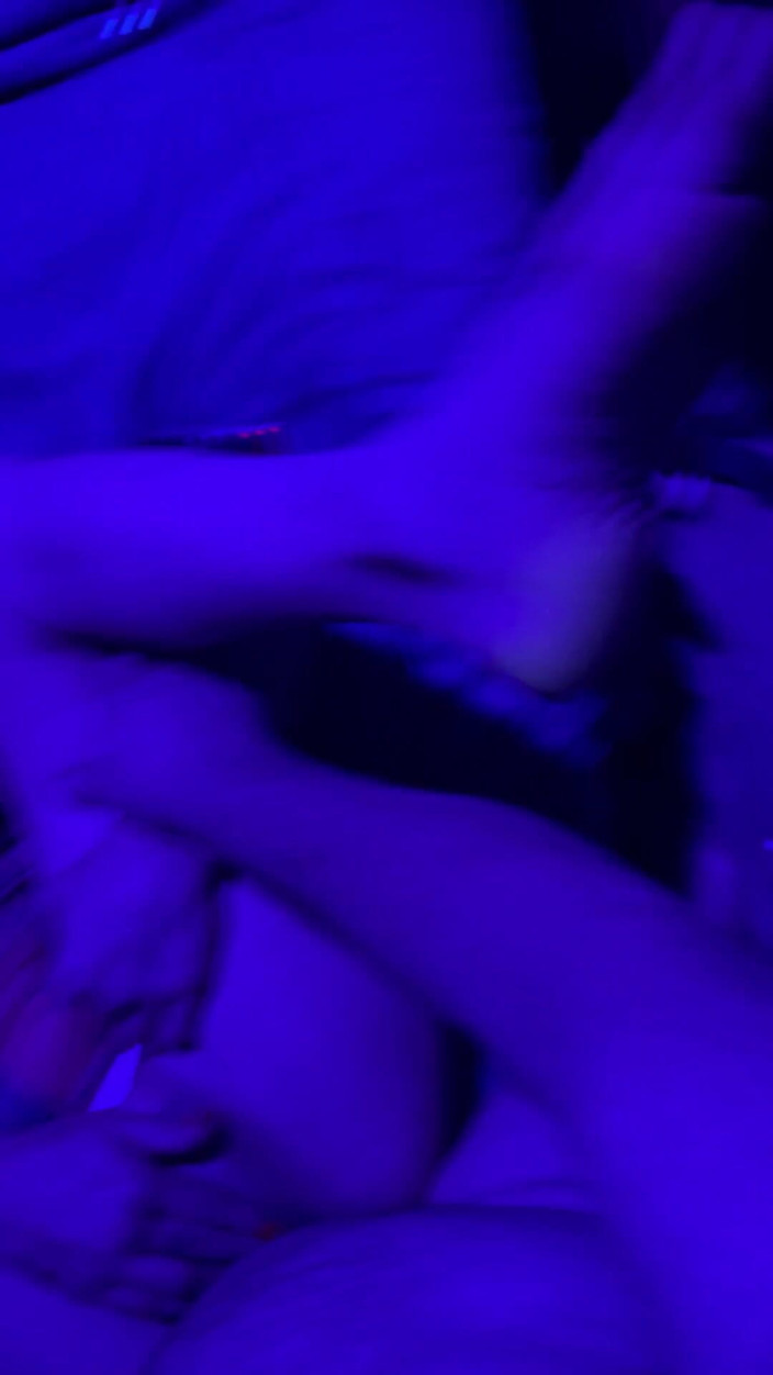 Zoey Portland: 존나 큰 자지로 따먹히는 발정난 발정난 밀프