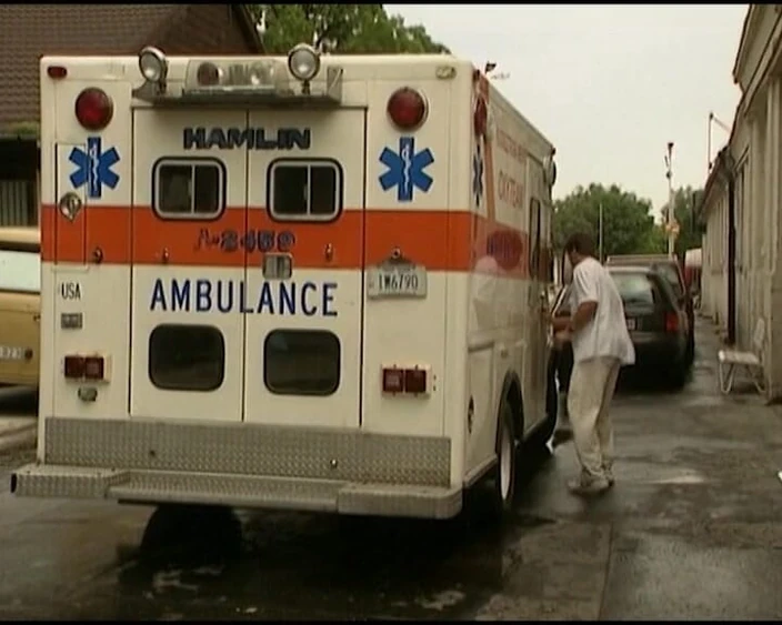 Porno kino: Perfect German Nurse Double Penetrated in the Van