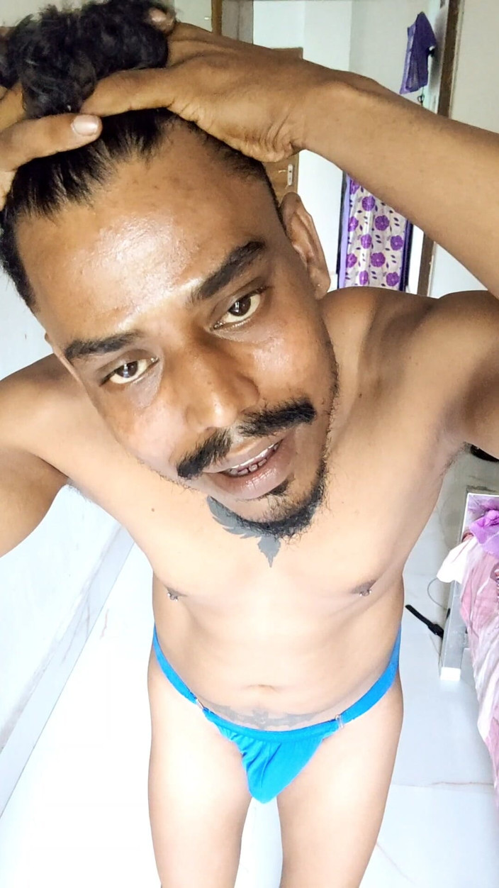 Alick Das: Zakar keras dalam seluar dalam basah