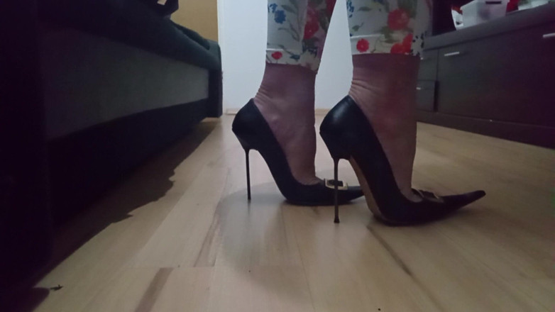 High Heels Kingdom: 12cm 힐을 신고 걷는 법을 배우는 크로스드레서