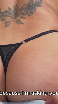 Una MILF vedova non ha problemi a scopare il figliastro come tuo conforto