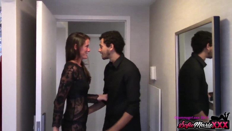 Sofie Marie: L'adorabile milf Sofie Marie viene devastata da un cazzo enorme...