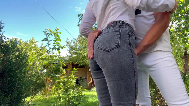 Femdom Sex: Blond Slut Blowjob with Facial in Garden