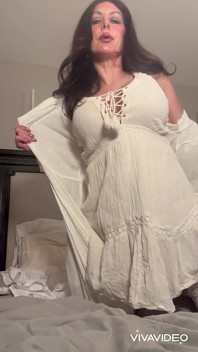 Lonely MILF Wife Craves an Orgasm
