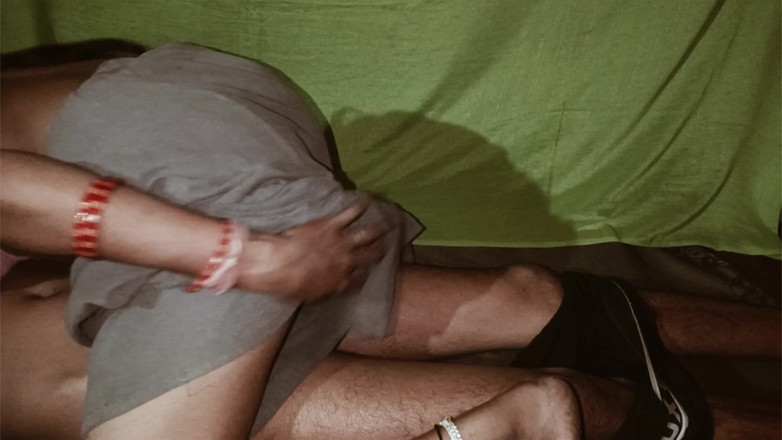 Sexy jaan: Bhabhi má sex se svým manželem v desi stylu