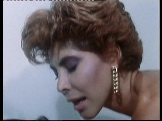 Xtime Network: Trio con due incredibili troie con strapon - 2 scene in 1