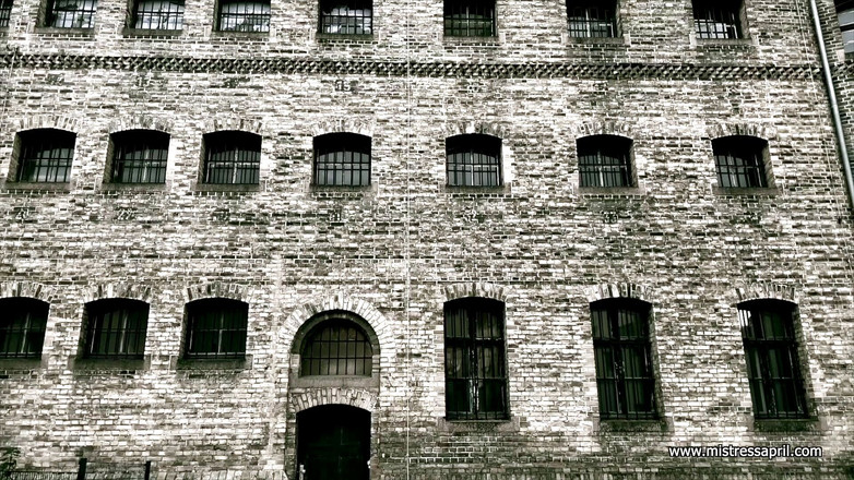 Mistress April: ドミナトリックス愛人4月-セル45月4月刑務所-パート3