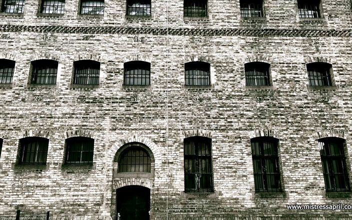 Mistress April: Dominatrice padrona aprile - cella 45 aprile prigione - parte 3