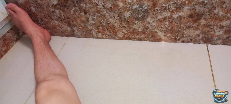 shahindeniz500: Pov sezení v koupelně plný intenzivní zážitek Shayan Deniz