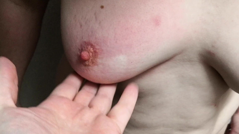 Bouncy Tits Action: Tarik keluar tetek saya dan tampar mereka dengan baik