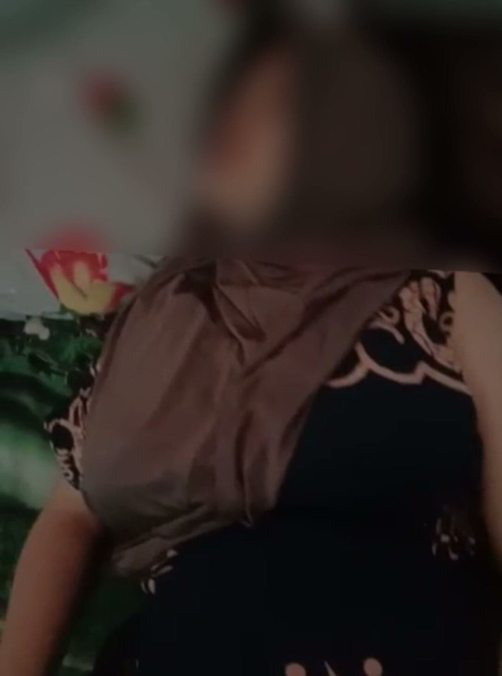 Famly sex: 히잡을 쓴 마을 소녀의 안도는 정말 맛있는 2부