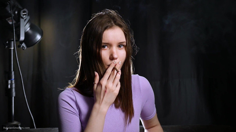 Russian Smokers: Smoking in the Autumn Park with Lovely Lady