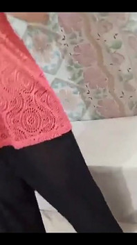 Ma copine desi danse comme une pute dans sa chambre