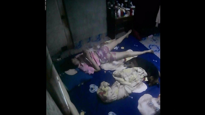 skyunited007: Když je manželka sama doma 4