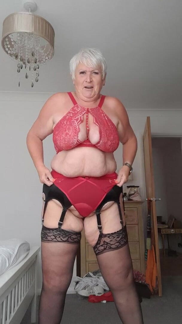 Uk Joolz: Loving my new lingerie