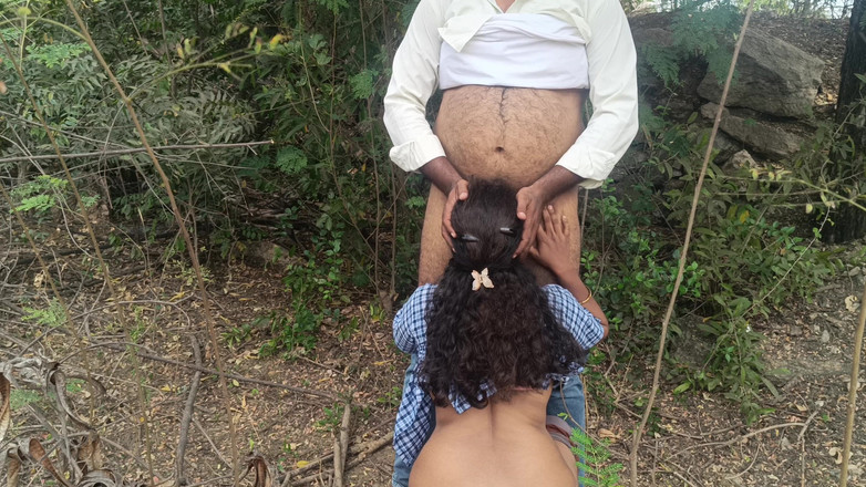 Inba: Ragazza del college in uniforme