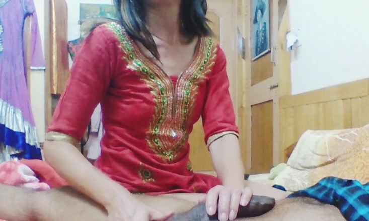 Bolly Karma: Soții mâini frumoase pe pulă