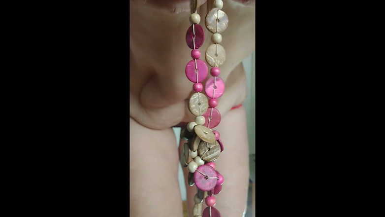 Priscila: Üvey anne üvey oğluna yeni kıyafetler gösteriyor, bir video çekiyor ve ona...