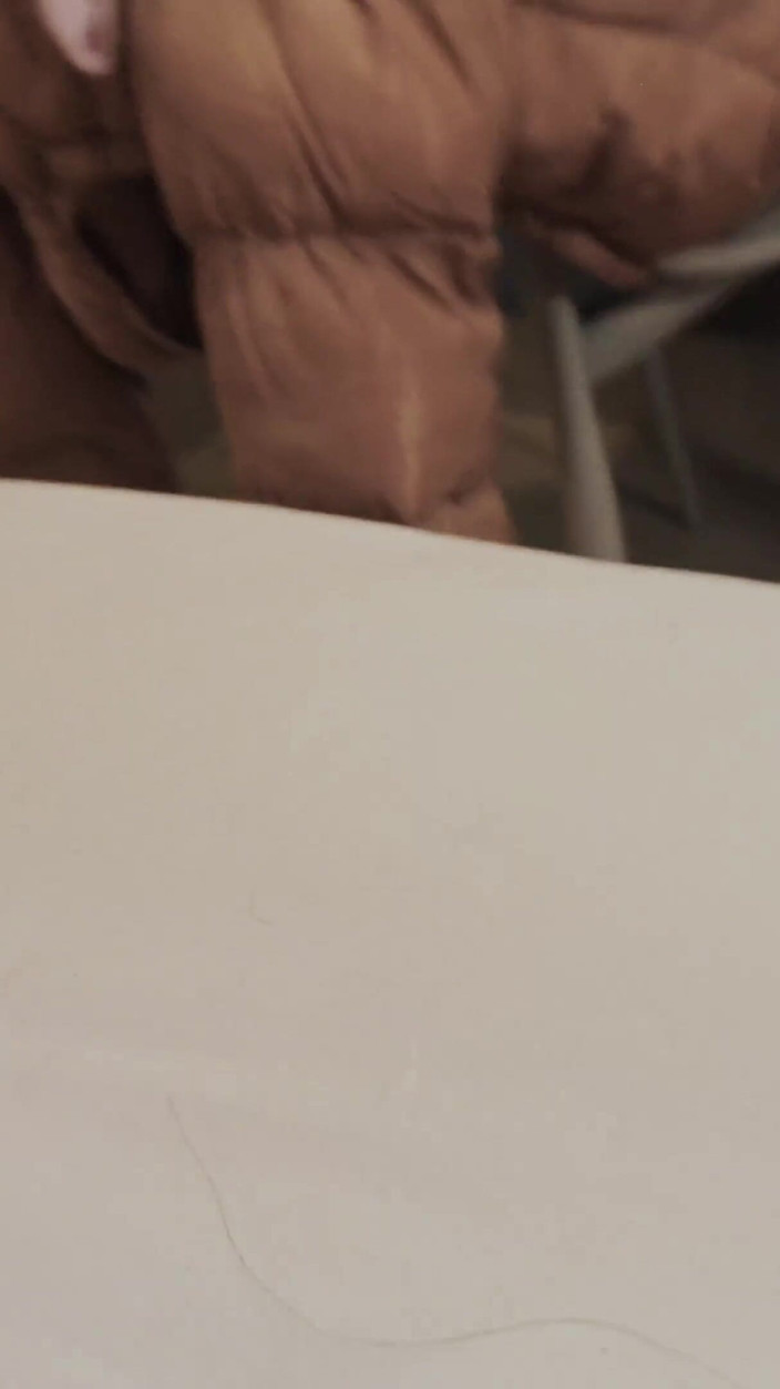 Boldfilms: Den vackra bystiga tjejen masserade min kuk med brösten