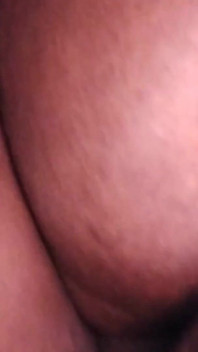Gadis desa india dengan memek sempit pertama kali ngentot sama istrinya yang baru nikah, video bokep kakak ipar india!